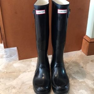 Original Gloss gently used tall hunter boots!